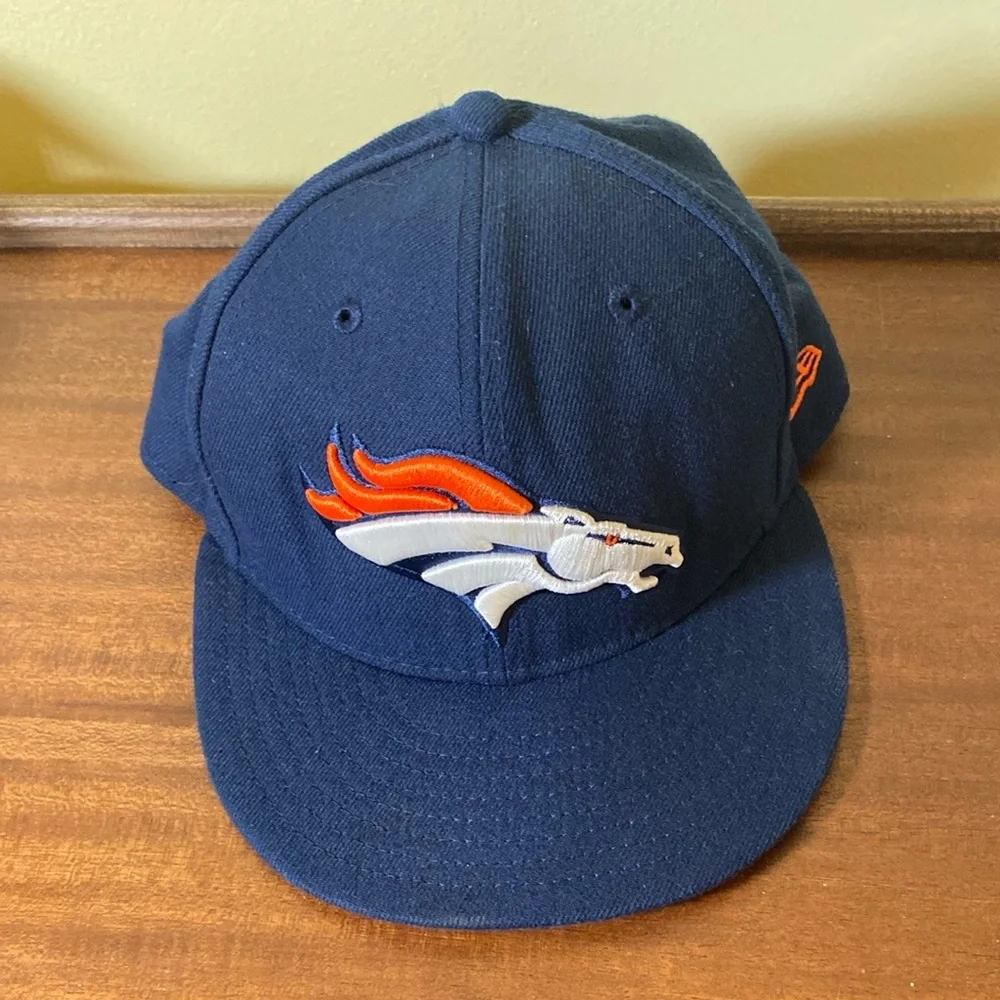 NEW ERA NFL Denver Bronco’s fitted Hat size 7 1/8 56.8cm